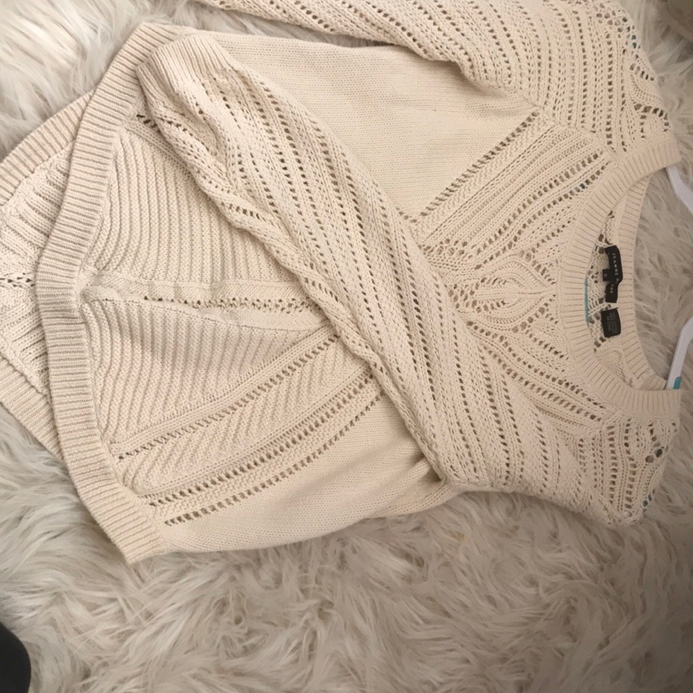Women’s sweater